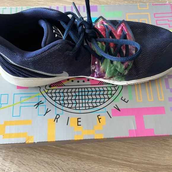 Nike Kyrie Five Basketball Sneakers Size 7Y