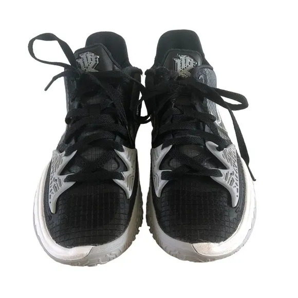 Nike Kyrie Low 4 TB Black Wolf Grey Basketball Athletic Sneakers 7