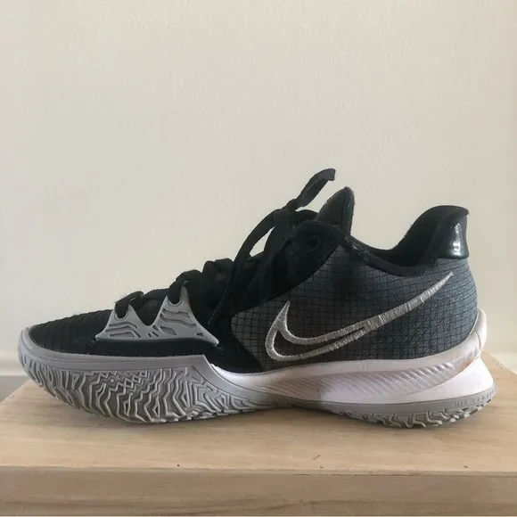 Nike Kyrie Low 4 TB Black Wolf Grey Basketball Athletic Sneakers 7