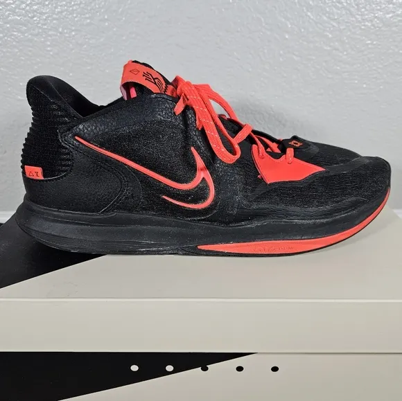 Nike Kyrie Low 5 Black Bright Crimson Size 11.5