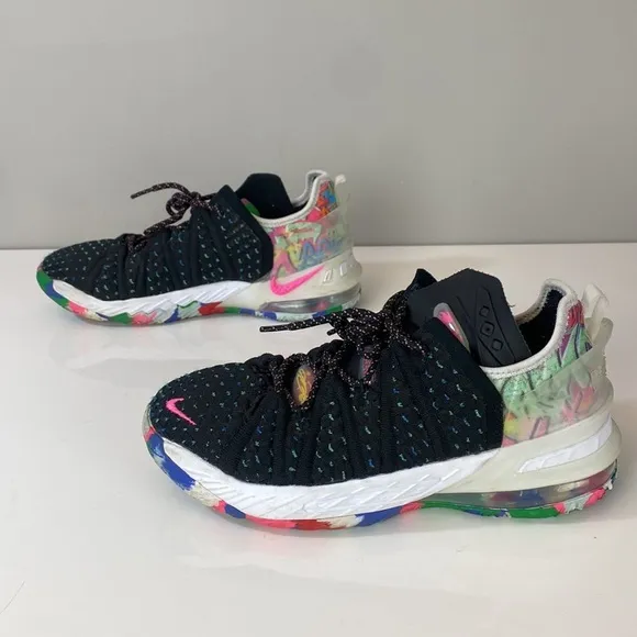Nike Lebron 18 James Gang Boys Basketball Sneakers Size 5.5 (Youth)