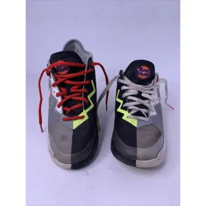 Nike Lebron 18 Low‎ GS Bugs vs Marvin Kids  Size 6Y DJ3760-005