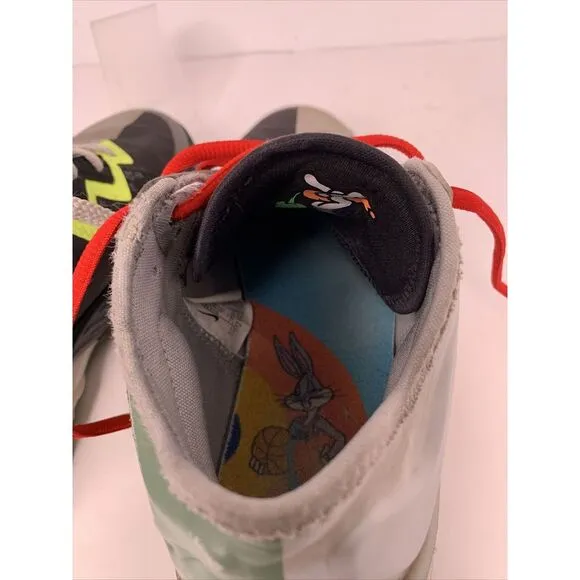Nike Lebron 18 Low‎ GS Bugs vs Marvin Kids  Size 6Y DJ3760-005