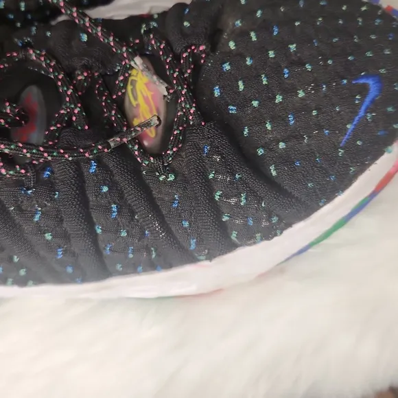 NIKE LEBRON 18 SNEAKERS