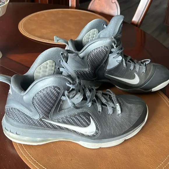 Nike LeBron 9 grey basketball sneakers