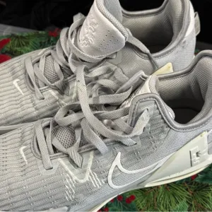 Nike LeBron James Witness VI Gray Athletic Basketball Sneakers Men’s Sz 10.5