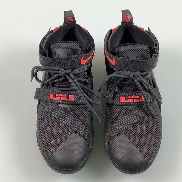 Nike Lebron Soldier 9 dark grey basketball sneakers size 6Y EUC