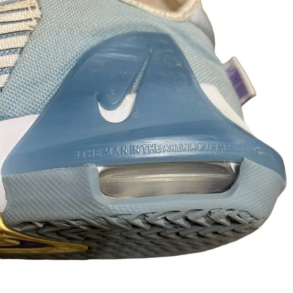 Nike Lebron Witness 6 Basketball Sneakers from Finish Line Size 3.5 Y