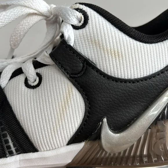 Nike LeBron Witness 7 Black and White Sneakers youth size 6