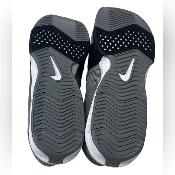 Nike LeBron Witness 8 Basketball Shoes Sneakers Grey Size‎ 18 NWOB