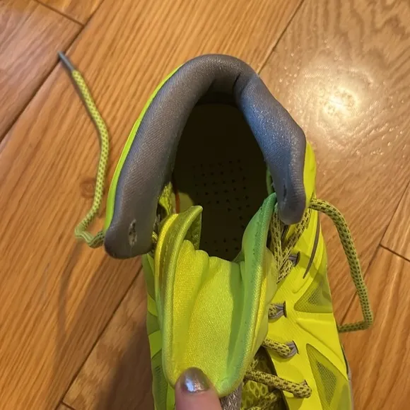 Nike Lebron X VOLT basketball Sneakers yellow gray sz 8.5