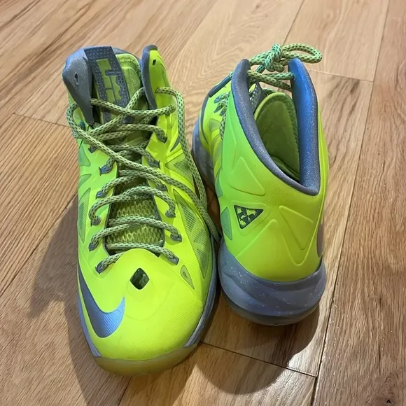 Nike Lebron X VOLT basketball Sneakers yellow gray sz 8.5