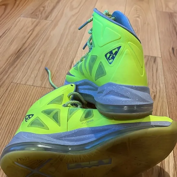 Nike Lebron X VOLT basketball Sneakers yellow gray sz 8.5