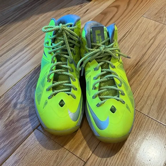 Nike Lebron X VOLT basketball Sneakers yellow gray sz 8.5