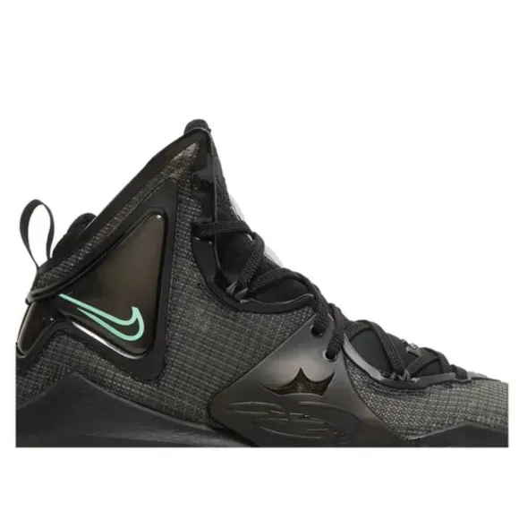 Nike Lebron XIX Basketball Sneakers