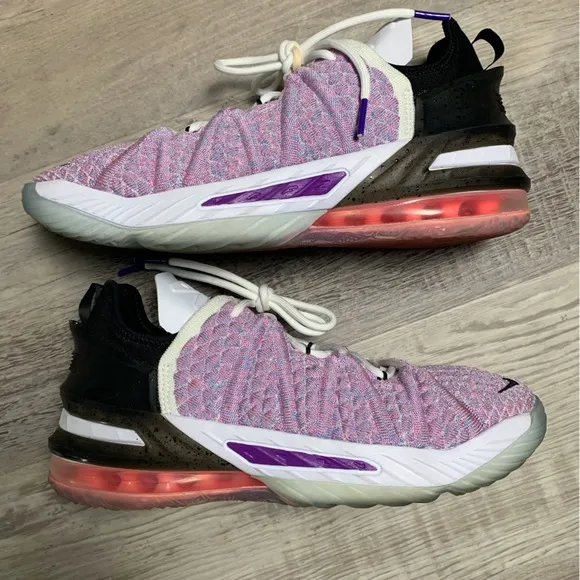 Nike Lebron‎ Xviii ⚜️ Graffiti Sneakers