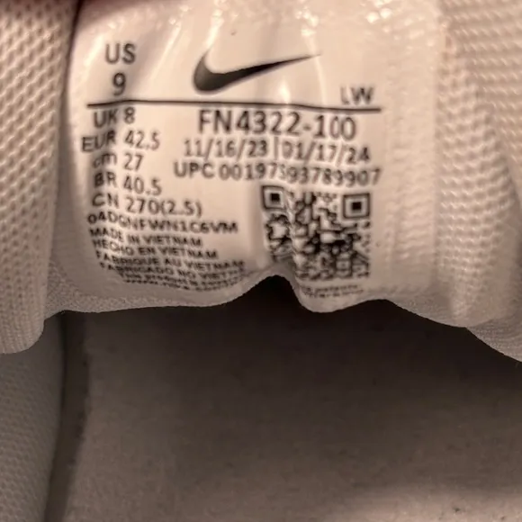 Nike Precision 7 VII Men's 9 Triple White Basketball Shoes FN4322 100 Sneakers