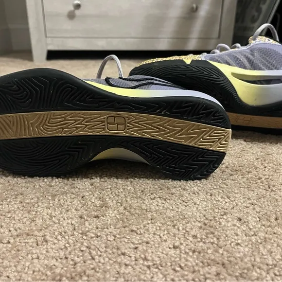 Nike Sabrina basketball sneakers