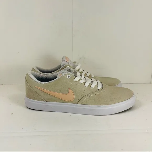Nike SB Women’s Check Solar Suede Skater Sneakers Size 9.5