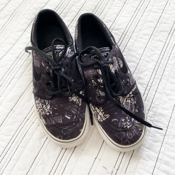 Nike SB Zoom Stefan Janoski Black Floral Skate Sneaker size 4 Youth