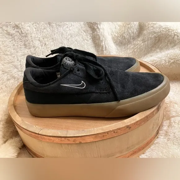 Nike Shane O’Neill Solar Black Sueded Low Top Sneakers Skater Size 6