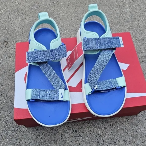 Nike Vista cushioned sandals women's 10