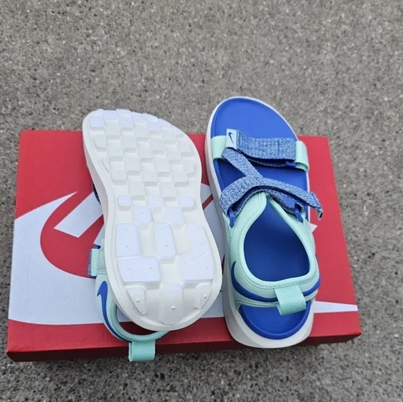 Nike Vista cushioned sandals women's 10