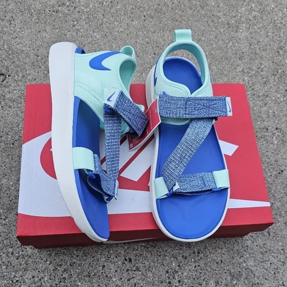 Nike Vista cushioned sandals women's 10