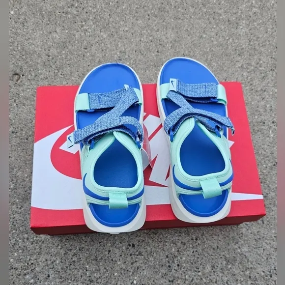 Nike Vista cushioned sandals women's 10