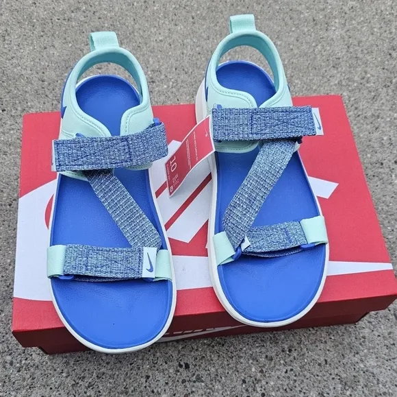 Nike Vista cushioned sandals women's 10