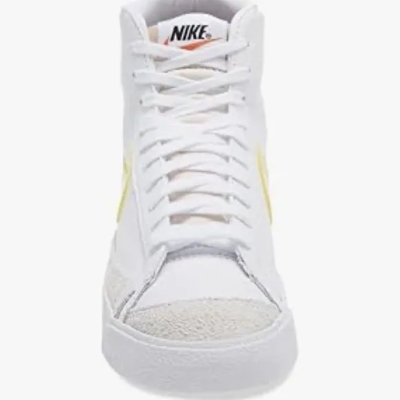 Nike W Blazer Mid '77 ESS DJ3050-101 Yellow Size 6.5 Y