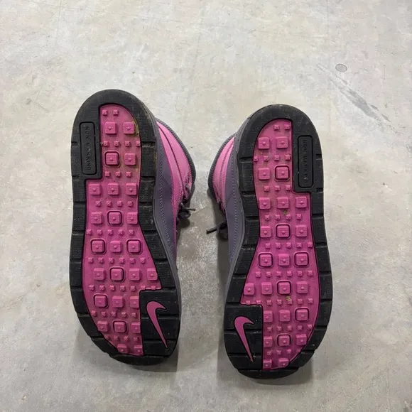 Nike Woodside 2 ACG Youth Sz 5Y High Pink Shell Toe Duck Boots