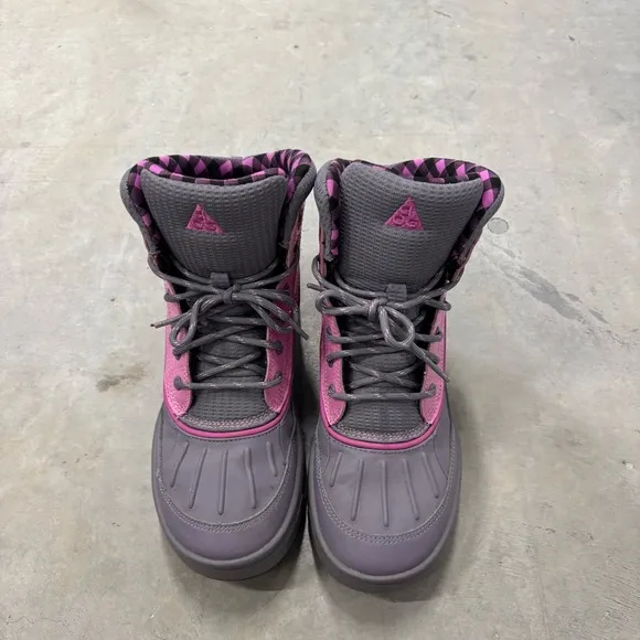 Nike Woodside 2 ACG Youth Sz 5Y High Pink Shell Toe Duck Boots
