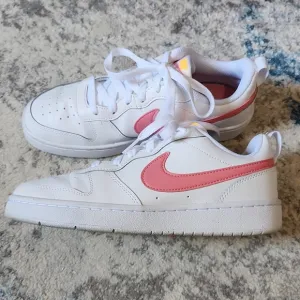 Nike Youth Size 6 Court Borough Low 2 Shoes Pink White Basketball Sneakers