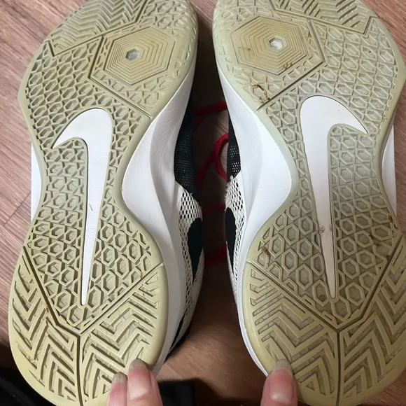 Nike Zoom Devotion athletic sneakers, size 8