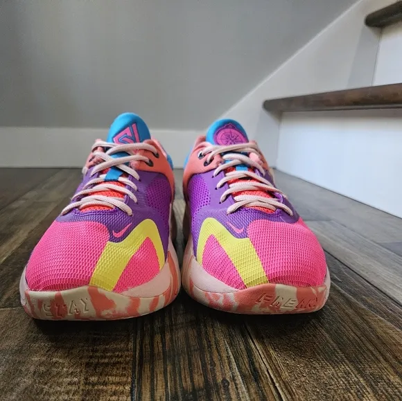 Nike Zoom Freak ‎ 4 GS Bahamas Sneakers Athletic Shoes. Size 7 Y, Women's 8.5
