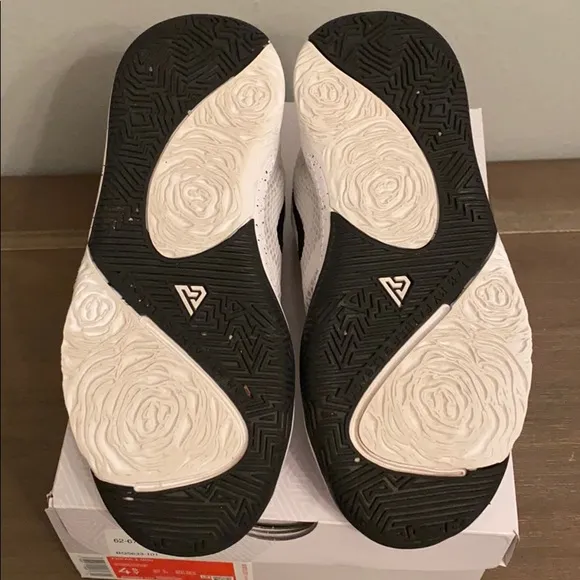 Nike Zoom Freak Grade School 4.5Y