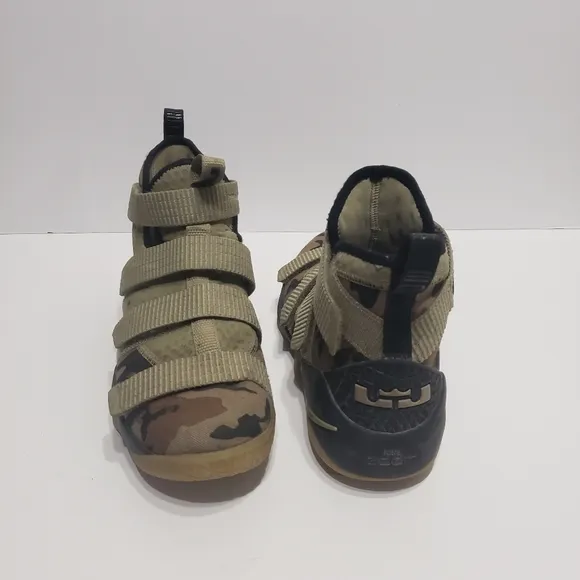 Nike Zoom Lebron Soldier Camo Hi-top Basketball Sneakers 6.5Y