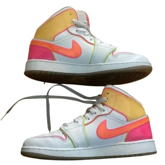 Nike Air Jordan 1 Mid SE ‘Edge Glow’ Iconic Sneaker