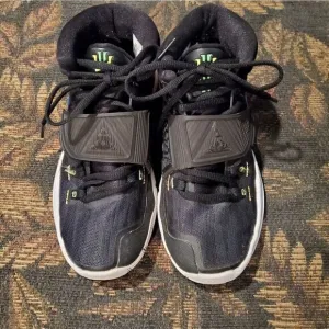 Nike Kyrie 6 Black Iridescent Shutter Shades