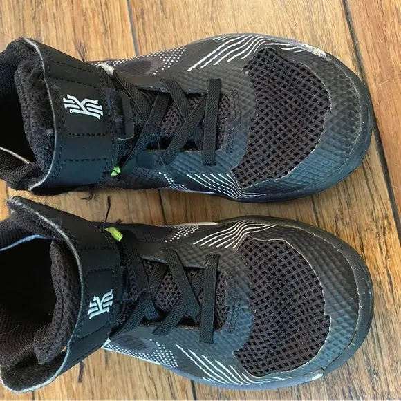 Nike Kyrie Flytrap Basketball shoes