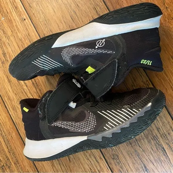 Nike Kyrie Flytrap Basketball shoes
