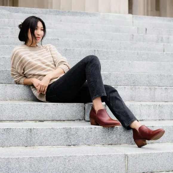 Nisolo Mia Everyday Ankle Leather Bootie, Color Terracotta, Size 9.