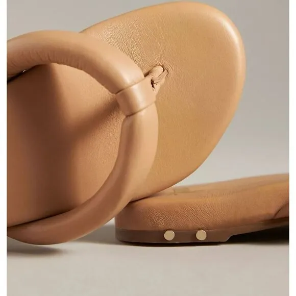 NWB Beek Ruby Flip Flip Sandals Beach Leather Light Tan Size 8