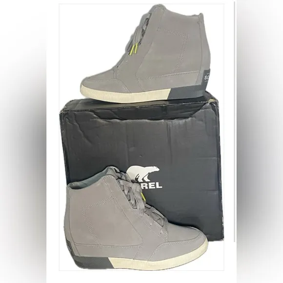 NWB SOREL  Waterproof Suede Uppers and Waterproof Full Grain Leather SZ 9.5