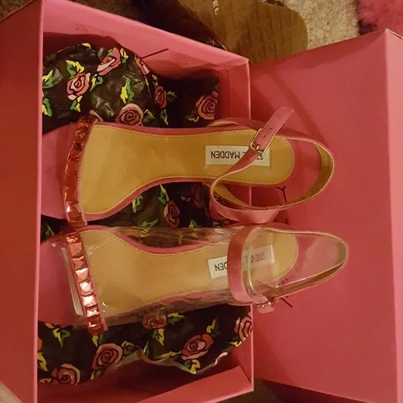NWB Steve Madden Studded High heel sandals