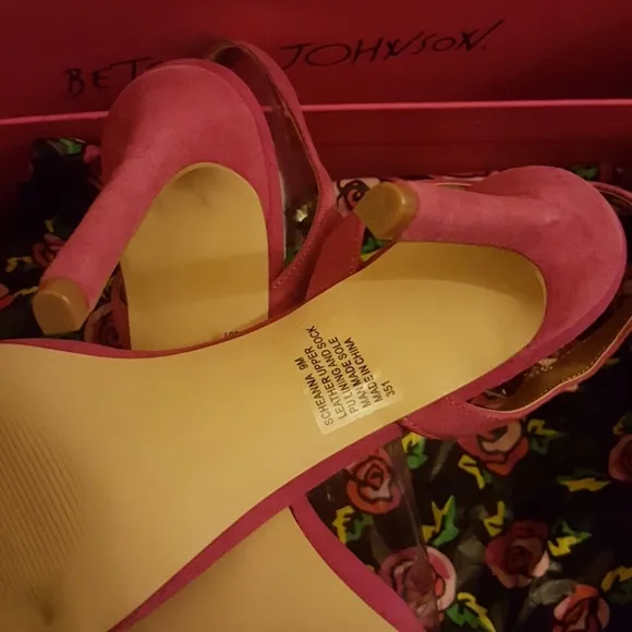 NWB Steve Madden Studded High heel sandals