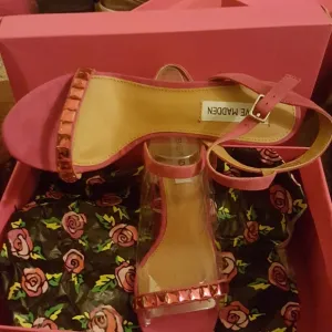 NWB Steve Madden Studded High heel sandals
