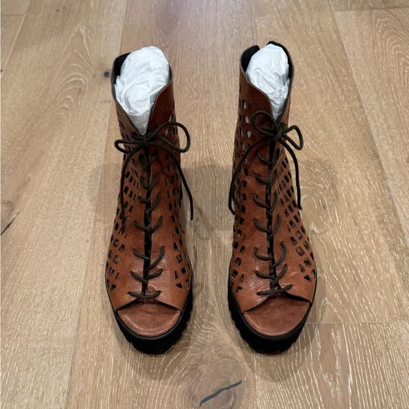 NWOB All Black OT Perf Flatform Camper Womens Laser Cut Lace-Up Platform Sandals