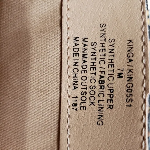 NWOB Steve Madden KINGA Yellow Snake Boots